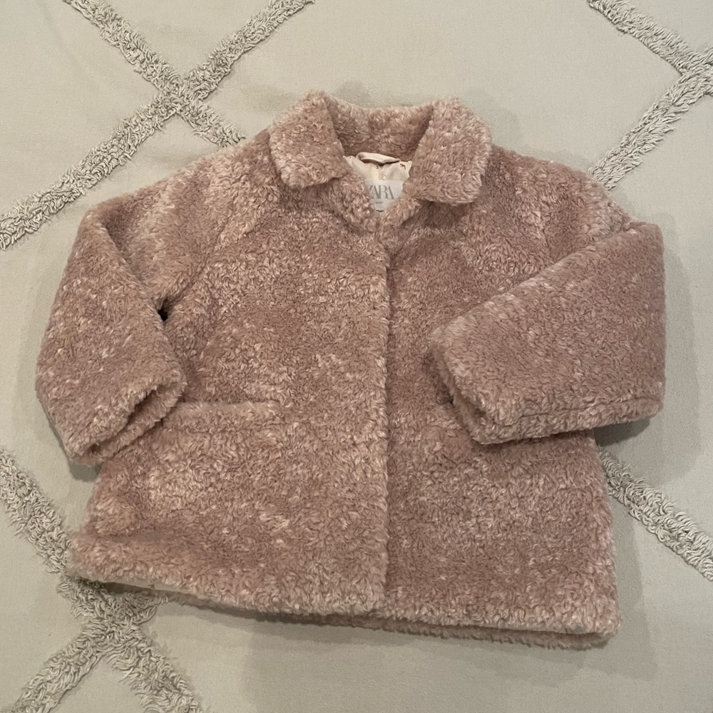 ZARA girls faux fur coat in a pretty muted pink